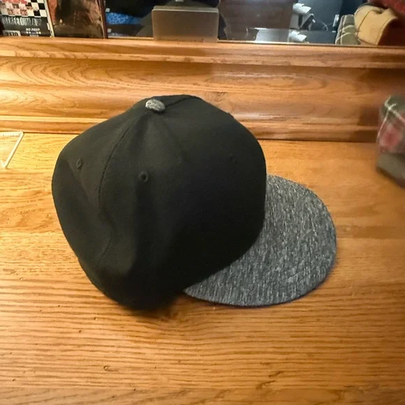 Sullen Art Collective New Era Snapback Hat - Picture 4 of 10
